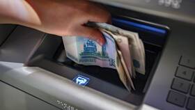 Как работать без зарплаты на процентной ставке в Евросеть