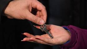 Продавец не снял обременение: что делать в Евросеть